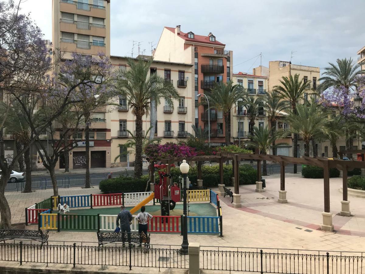 La Casa De Los Espejos Alicante Extérieur photo